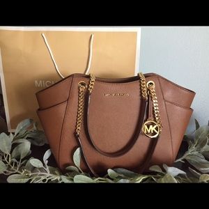 NWT Micheal Kors Jet set travel Tote